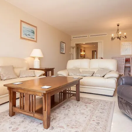 Apartament Granados 521 *